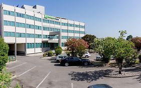 Holiday Inn Express Lisbon Airport By Ihg Portela  Exterior photo
