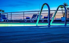 Holiday Inn Lisbon By Ihg Exterior photo