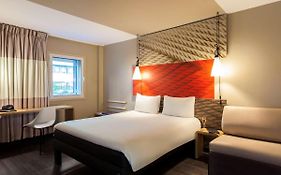 Hotel Ibis Lisboa Liberdade Exterior photo